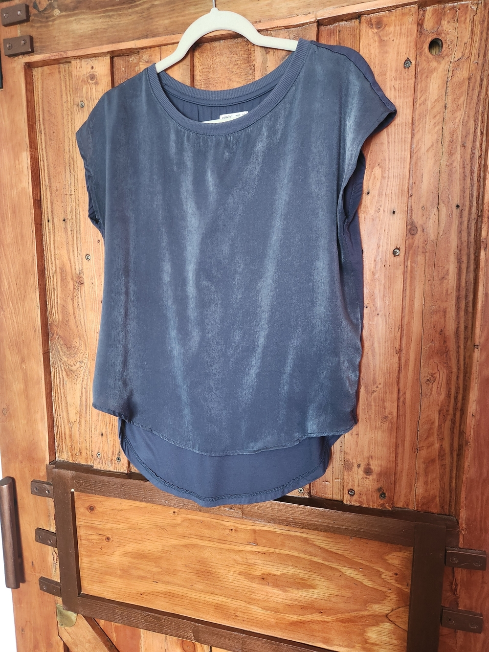 edge Washed Navy Short-Sleeve Scoop Neck Tee - Picture 3 of 4